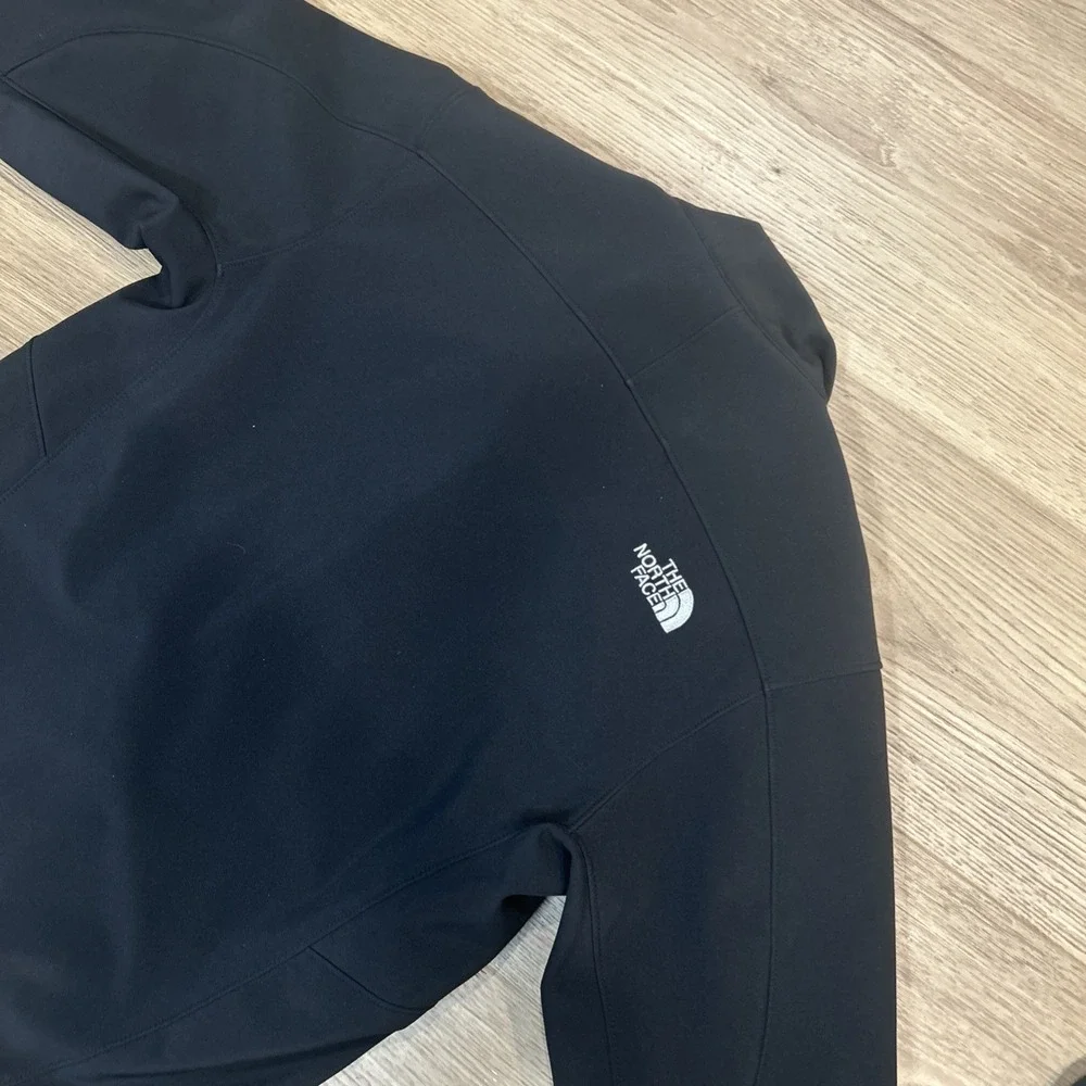 The North Face coat/windbreaker Black Size S